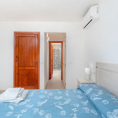 Casa Grande La Crucitta Lejlighed Baja Sardinia